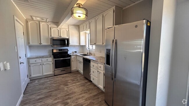 Building Photo - Nice home in Sacramento