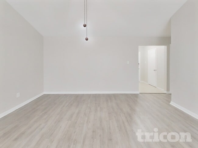 Photo - 23110 Newgate Dr