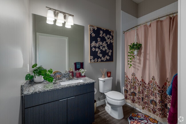 4BR, 4BA - 1,334SF - Third Bathroom