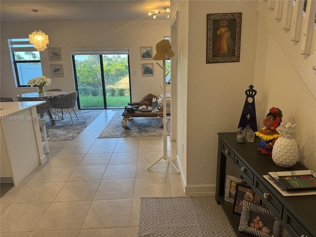 Photo - 631 NW 204th St