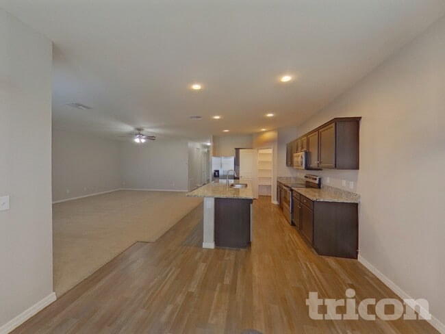 Photo - 37334 W Capri Ave