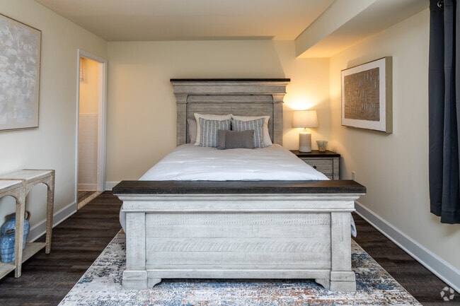 2BR, 1.5BA - 806SF - Primary Bedroom