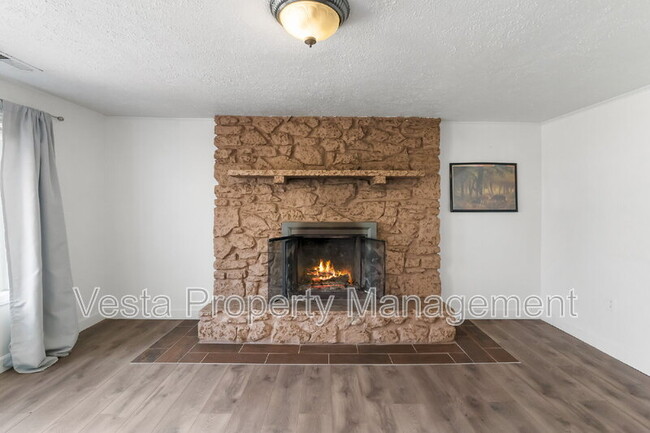 Photo - 514 Deaverview Rd Condo Unit A Front