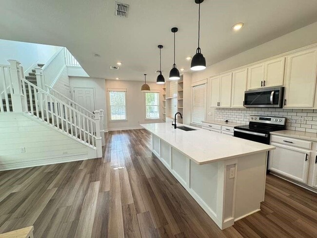 Photo - 15024 Stuttgart Aly