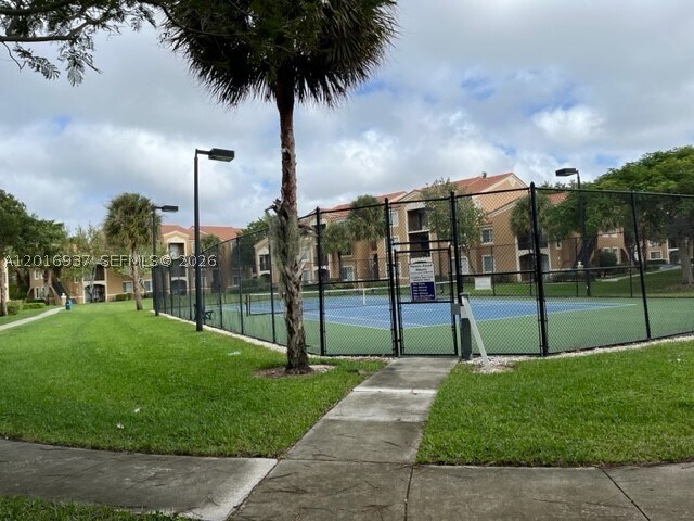 8000 N Nob Hill Rd Unit 206