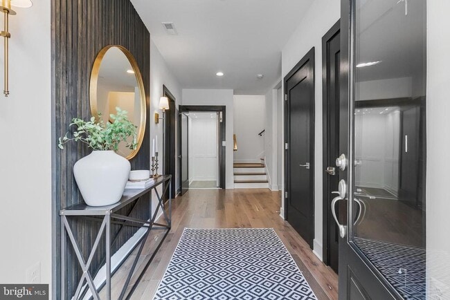 Photo - 8201 River Rd