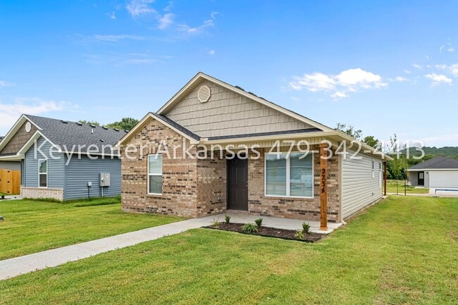 Photo - Stunning Newer Construction in Fayetteville!