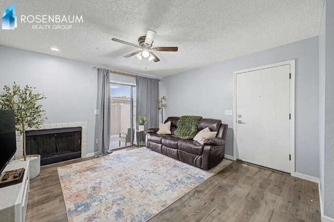 Photo - Charming 2-beds, 2-baths ground-level condo nestled in the highly desirable Woodglen Square commu... Unit 1067