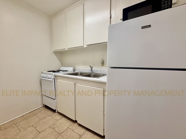 Photo - 2454 N Treat Ave