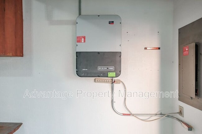 Photo - 2872 Raleigh Ct SE