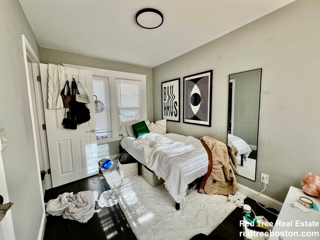 Photo - 158 Hillside St Unit 2