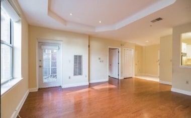 2015 Windrow Dr