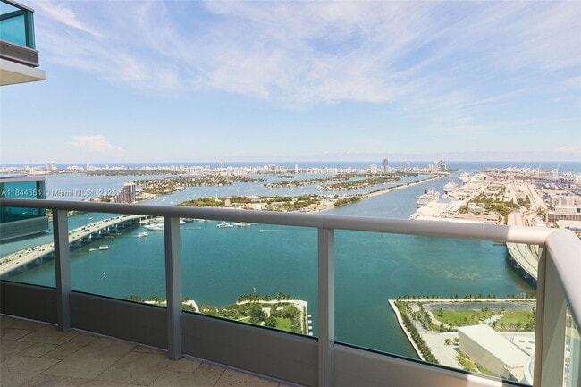 Building Photo - 900 Biscayne Blvd Unit 5601 Rental