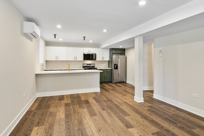 Photo - Garden unit: Renovated 3 bed in Logan Square - Now Leasing! Unit G