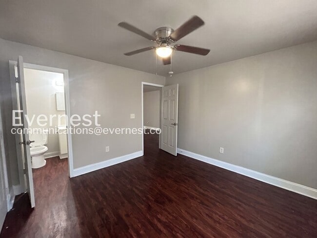 Photo - 969 Forest Ave Unit b6