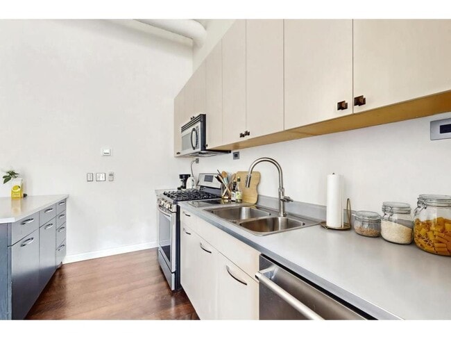 Photo - 700 N Washington Ave Unit 617
