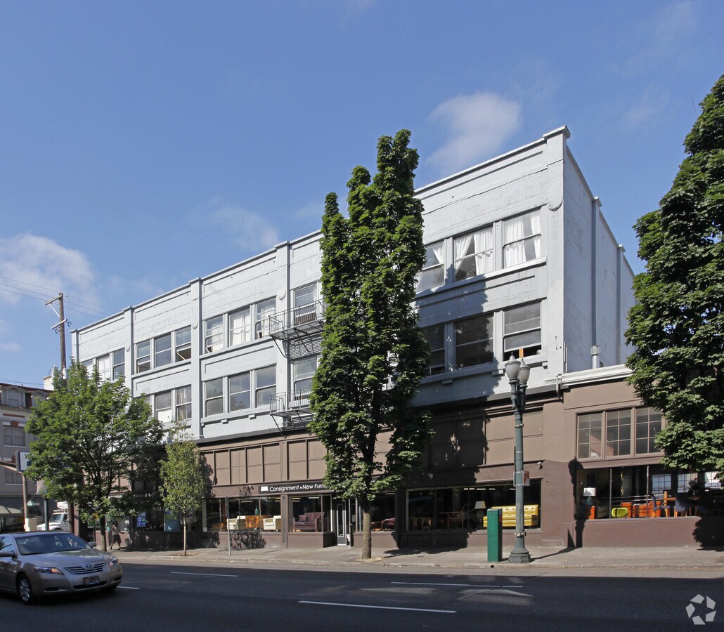 Photo - 439 SE Grand Ave