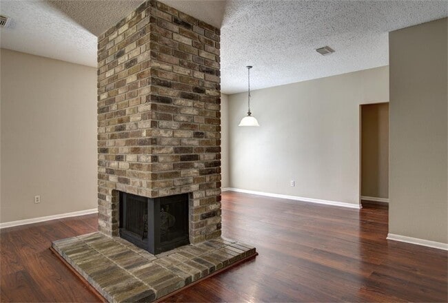 Photo - 11 Cottage Grove Pl