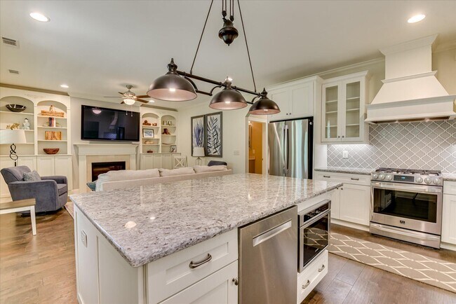 Photo - 108 Tremont Dr