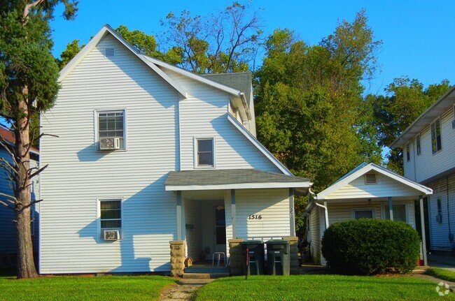 Building Photo - 1516 W Jackson St Unit 1516 1/2 Rental