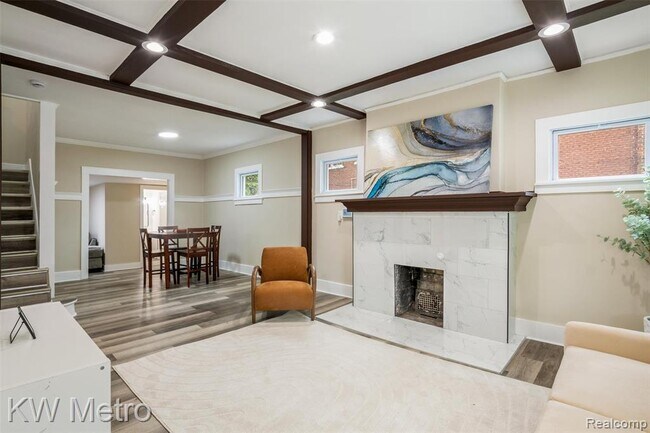 Photo - 1623 Gladstone St