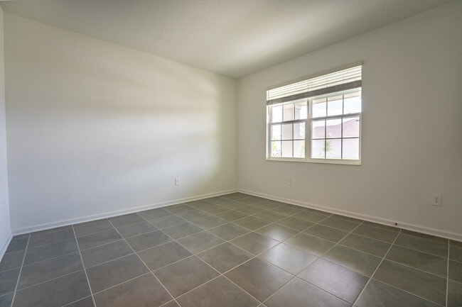 Photo - 824 Daring Dr