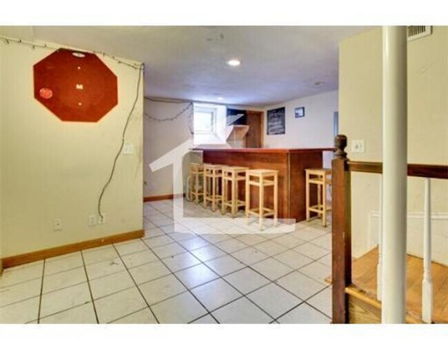 Building Photo - Mission Hill Area. Available September 1. ... Rental