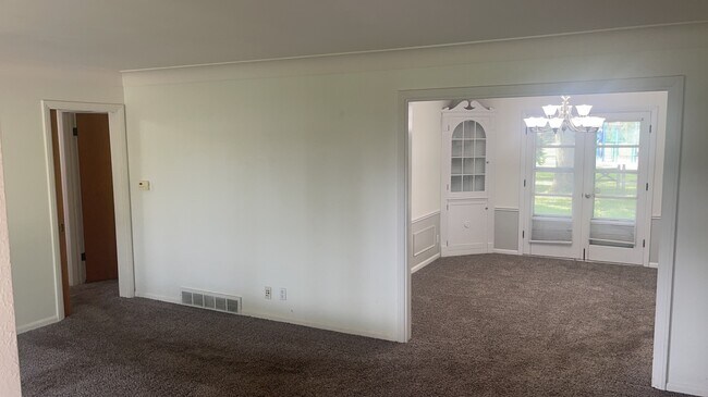 Photo - 3078 Escott Ave