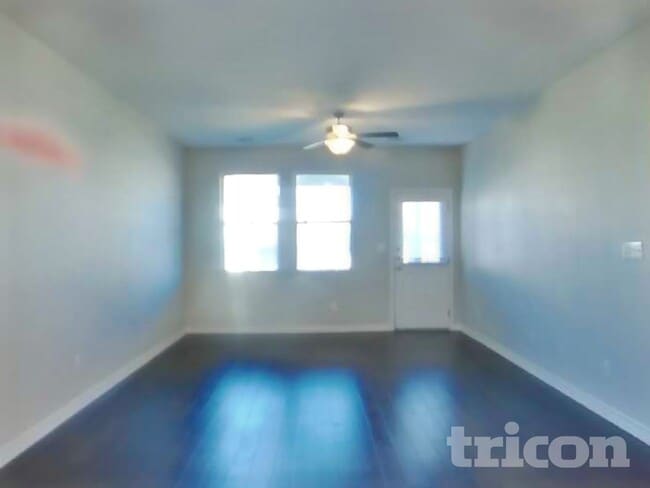 Photo - 142 Yellowbark St