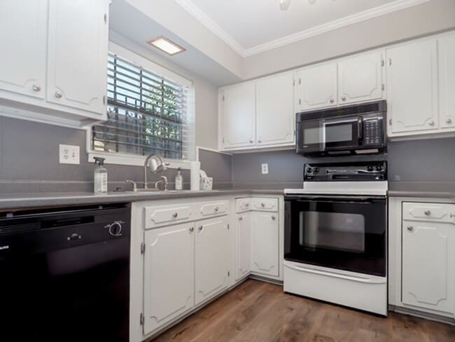 Photo - Beautiful midtown condo