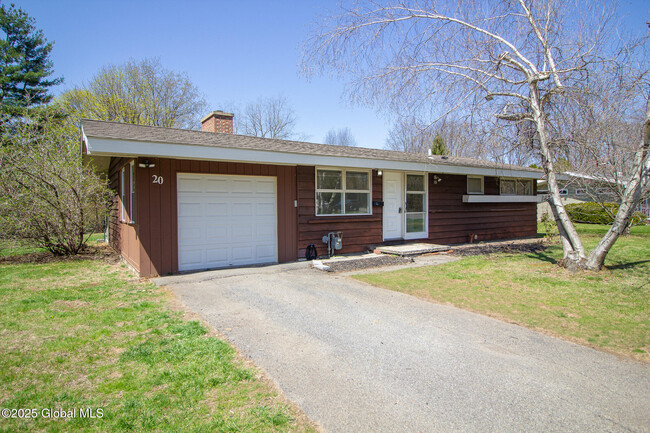 Photo - 20 Knadler Dr House