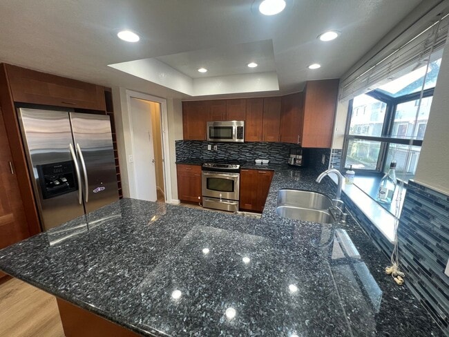 Photo - Beautiful 3 bed 2.5 bath Townhouse in Campbell with AC. This is a must see.