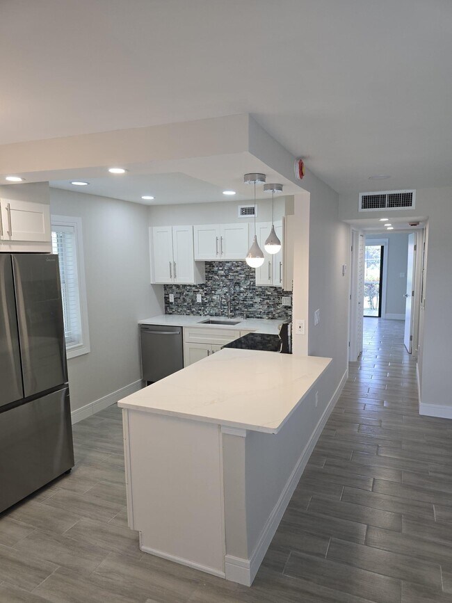 Photo - 215 Normandy Ln Unit 215