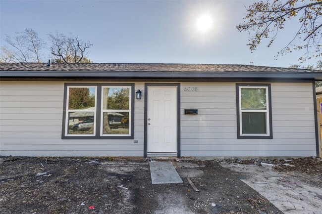 Photo - 6038 Glenhurst Dr