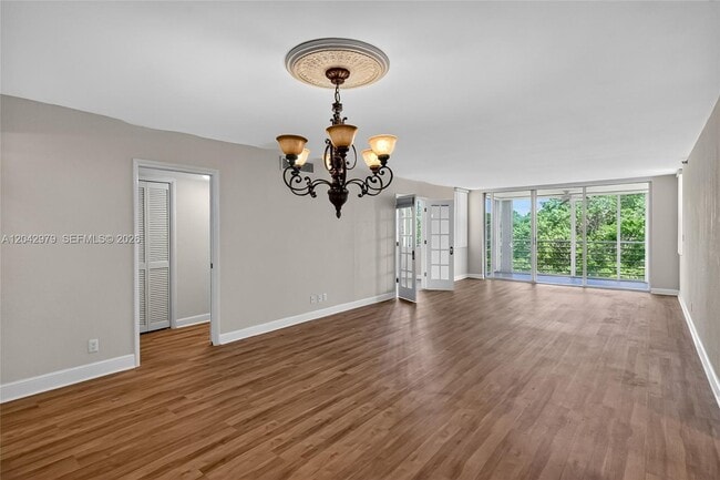 Photo - 4015 W Palm Aire Dr Unidad 502