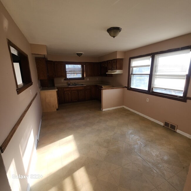 Photo - 2702 Welch Ave