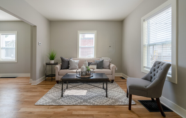 Photo - 627 3rd St NW Townhome