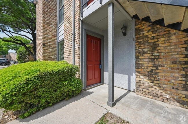Building Photo - 15151 Berry Trail Unit 801 Rental