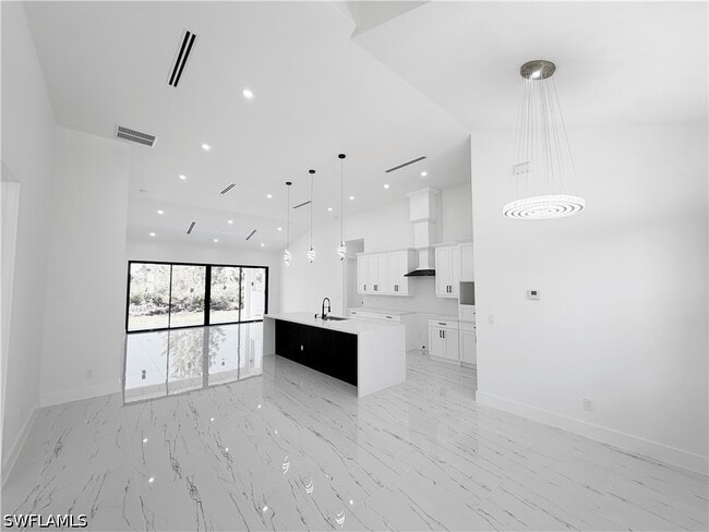 Photo - 2607 49th St W