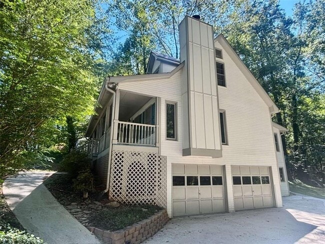 Photo - 665 Gregory Manor Dr SW