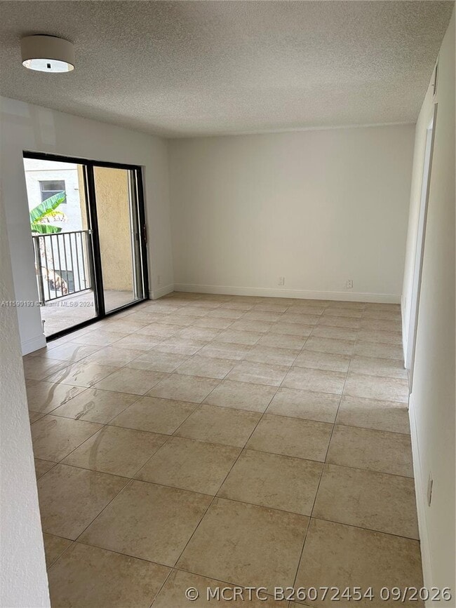 Photo - 1445 Lake Crystal Dr Unit H