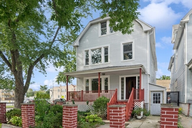 Building Photo - 3300 N Karlov Ave Unit 1 Rental