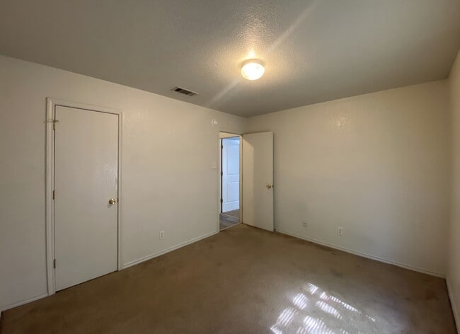 Photo - 3300 Toledo Dr Unit #A