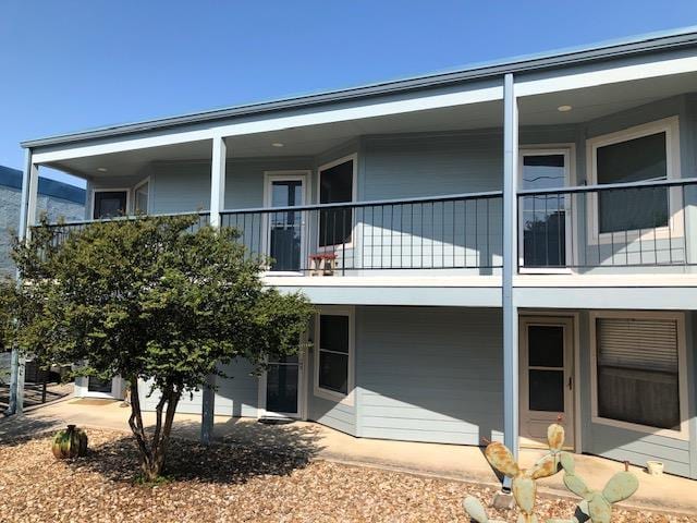 Building Photo - 1559 Parkview Dr Unit F7 Rental