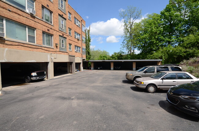 Photo - 4028 Ledgewood Dr