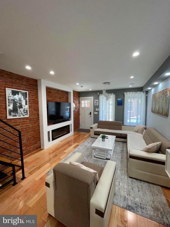 Building Photo - 1822 Gerritt St Rental