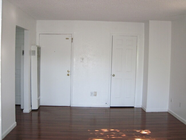 2750 Argyll Ave Unit B