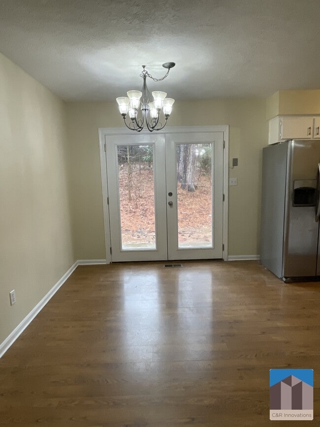 Photo - 2595 Woodland Dr NW