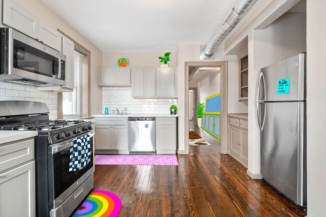 Building Photo - 3662 Dover Pl Unit 3662 2F - 583 Rental