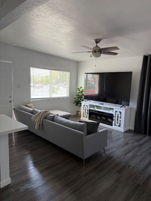 Photo - 932 E Tempe Dr